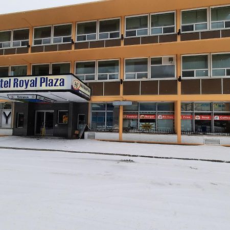 Hotel Royal Plaza Виннипег Экстерьер фото